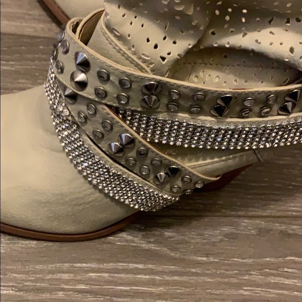 Tan booties - Picture 3 of 3